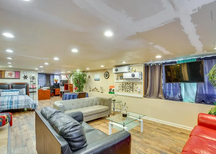 Dallas Studio With Home Office - 4 Mi To Fair Park!