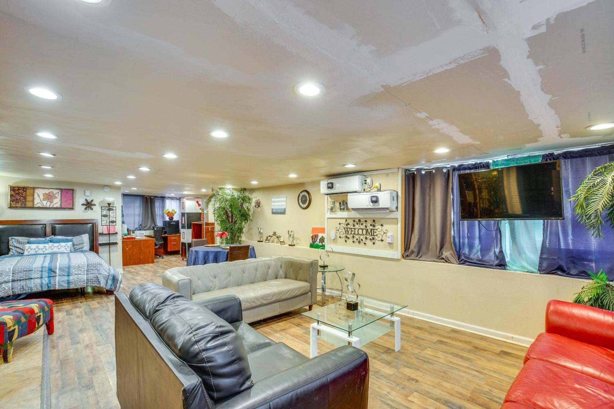 With Office - 4 Mi To Fair Park! Apartment
